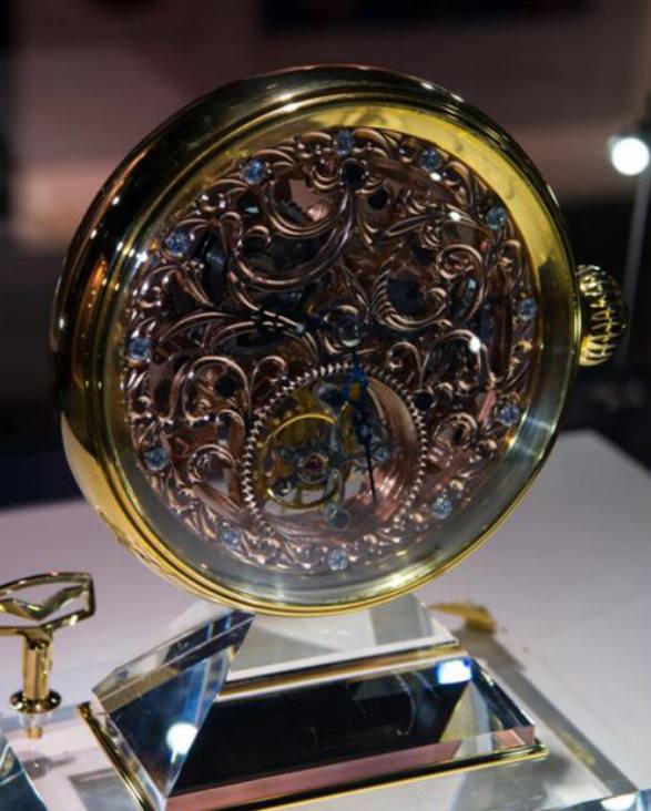 海鸥表博物馆第一展厅,中国第一块五星手表