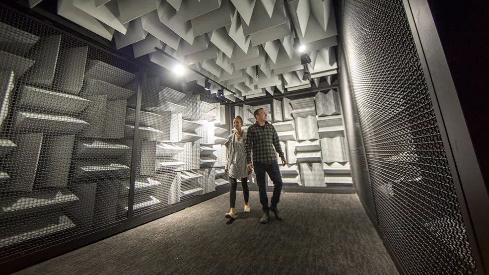 这场Dior杭州时装展，让我梦回2年前的加拿大