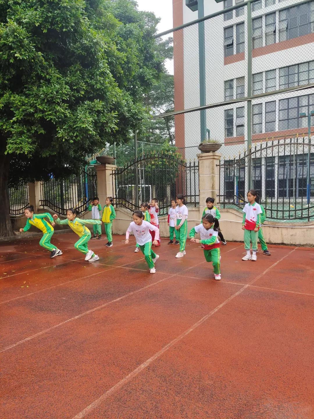 龙腾虎跃展英姿,龙腾虎跃展宏图