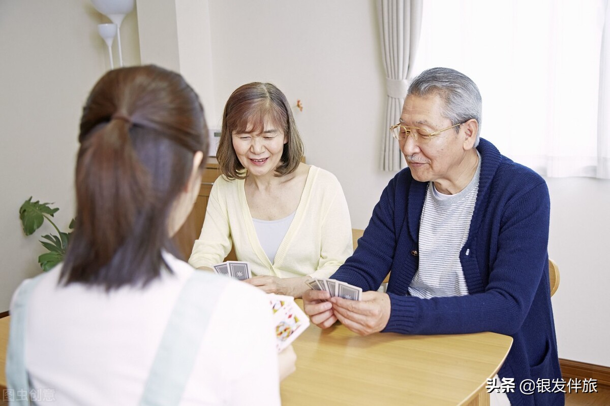 扑克的特殊功能,扑克升级叫什么