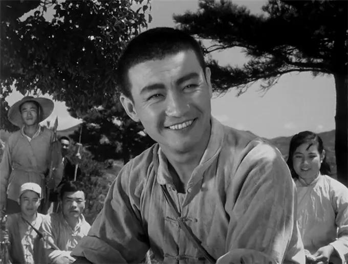 地雷战渡边假装妇女偷地雷被炸,地雷战渡边假装妇女偷地雷第几集