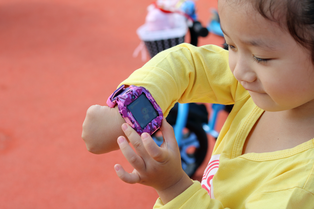 360s2手表vs小天才z6手表,360儿童手表s2深度体验