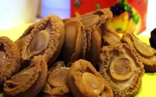 汕尾人吃海鲜,原来海边人是这样吃海螺的