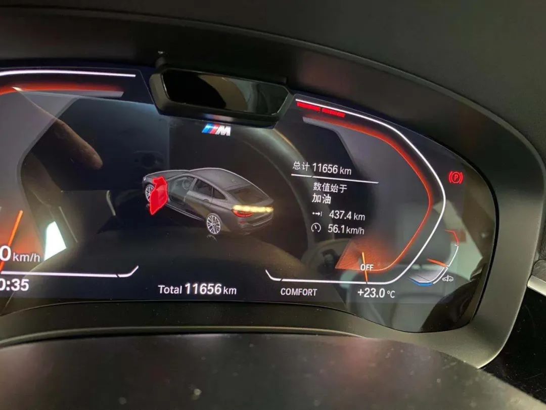 宝马8系双门碳纤维,宝马8系四门版的驾驶感受