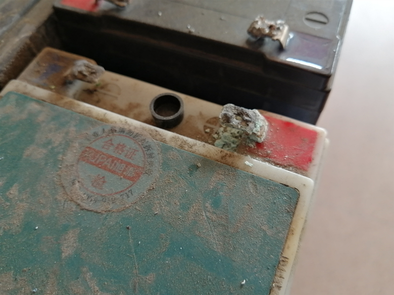 怎么解决电动车电池坏了的问题,电动车电池常见问题和处理方法