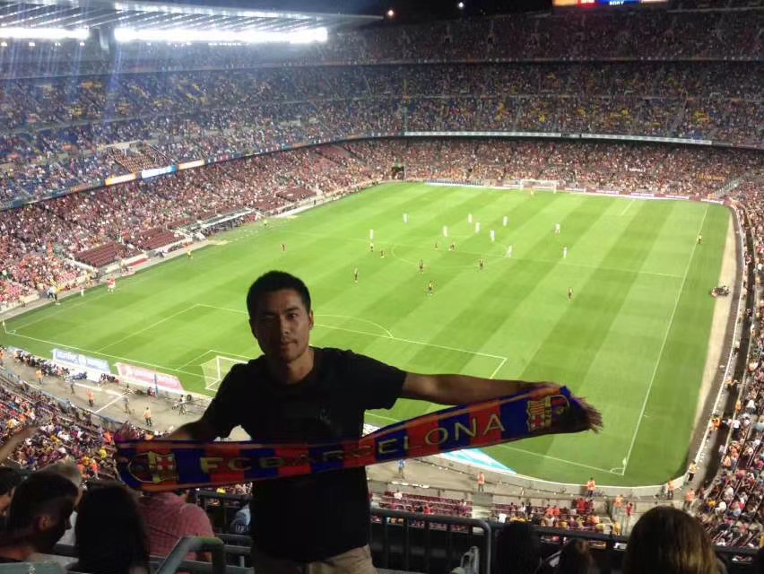 我带着巴塞罗那，登顶了珠峰