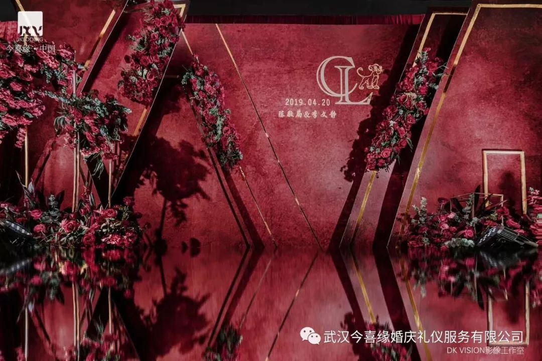 婚礼上上签丨喜欢复古的你，决不能错过这几场婚礼