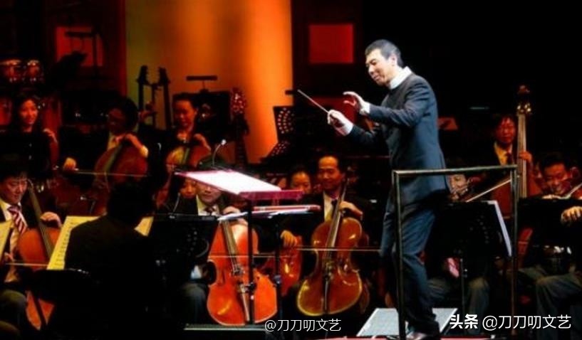 贺岁档不能没有冯小刚，贺岁档也不能没有冯氏金曲