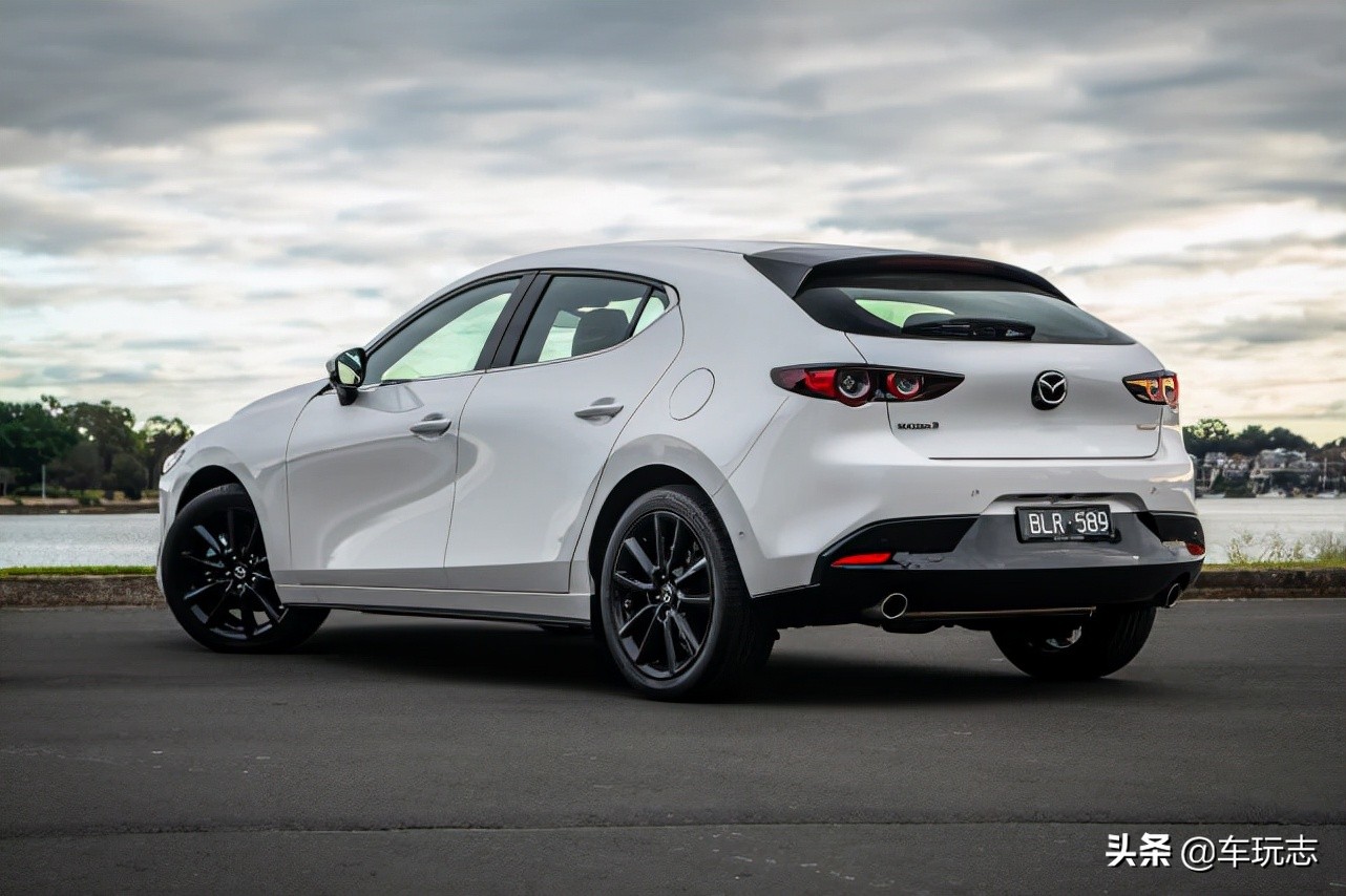 马自达mazda32015款,12年长安马自达mazda3发布