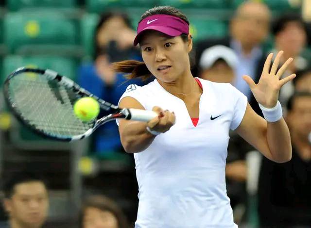 59岁的李娜如今长得怎么样了,李娜的个人魅力