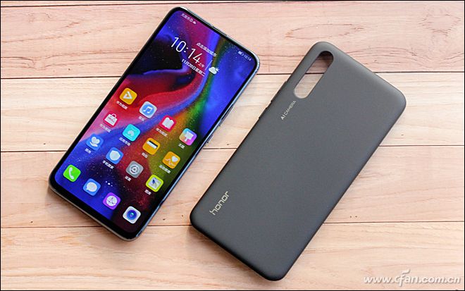 荣耀magic2全面屏,为什么荣耀magic2才1600万像素