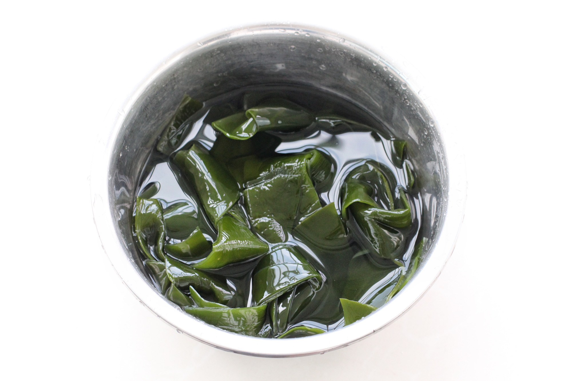 家常海带豆腐汤怎么做好喝,嫩豆腐海带汤的家常做法最好吃