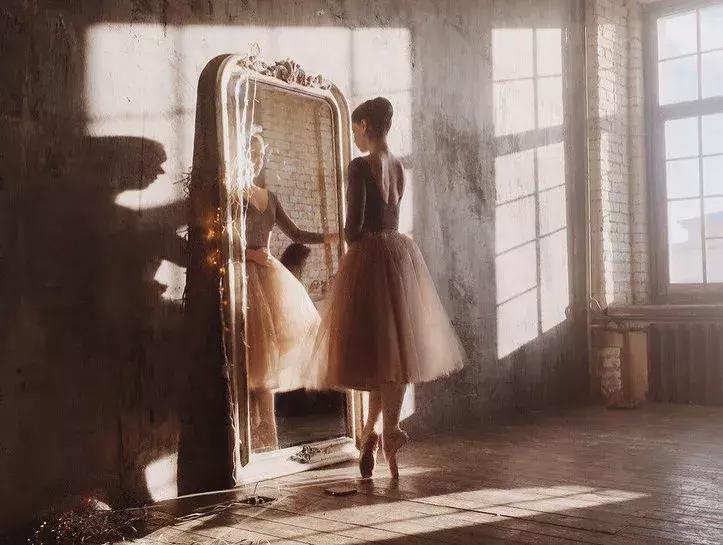 高圆圆产后首晒照身材恢复超好,高圆圆产后首次晒照