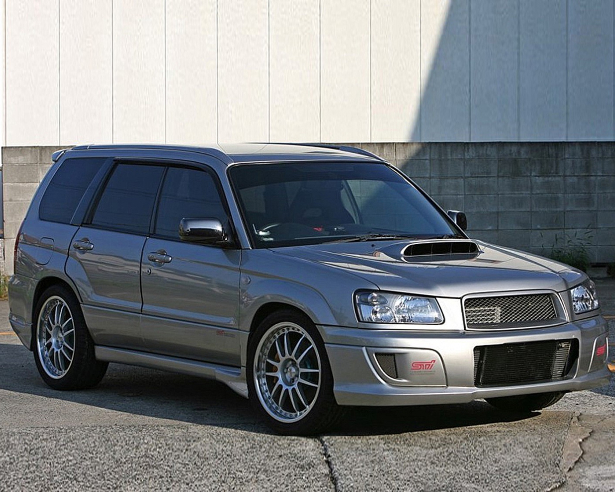 奥迪柴油2.7森林狼,六缸两冲程汽油机