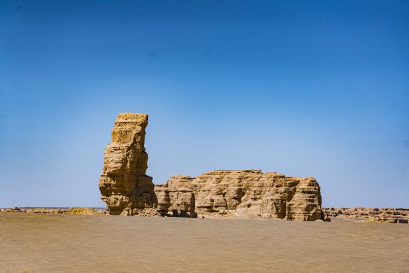 涓夊ぉ涓濈桓涔嬭矾鏃呮父鏀荤暐,涓夊ぉ绌胯秺鍖楃枂1000鍏噷