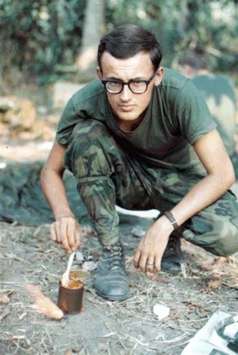 为了在战场上加热罐头，硬核美军点燃了一盒*药炸**？