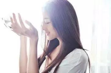 怀孕哪些症状容易流产,怀孕中哪些症状需要就医