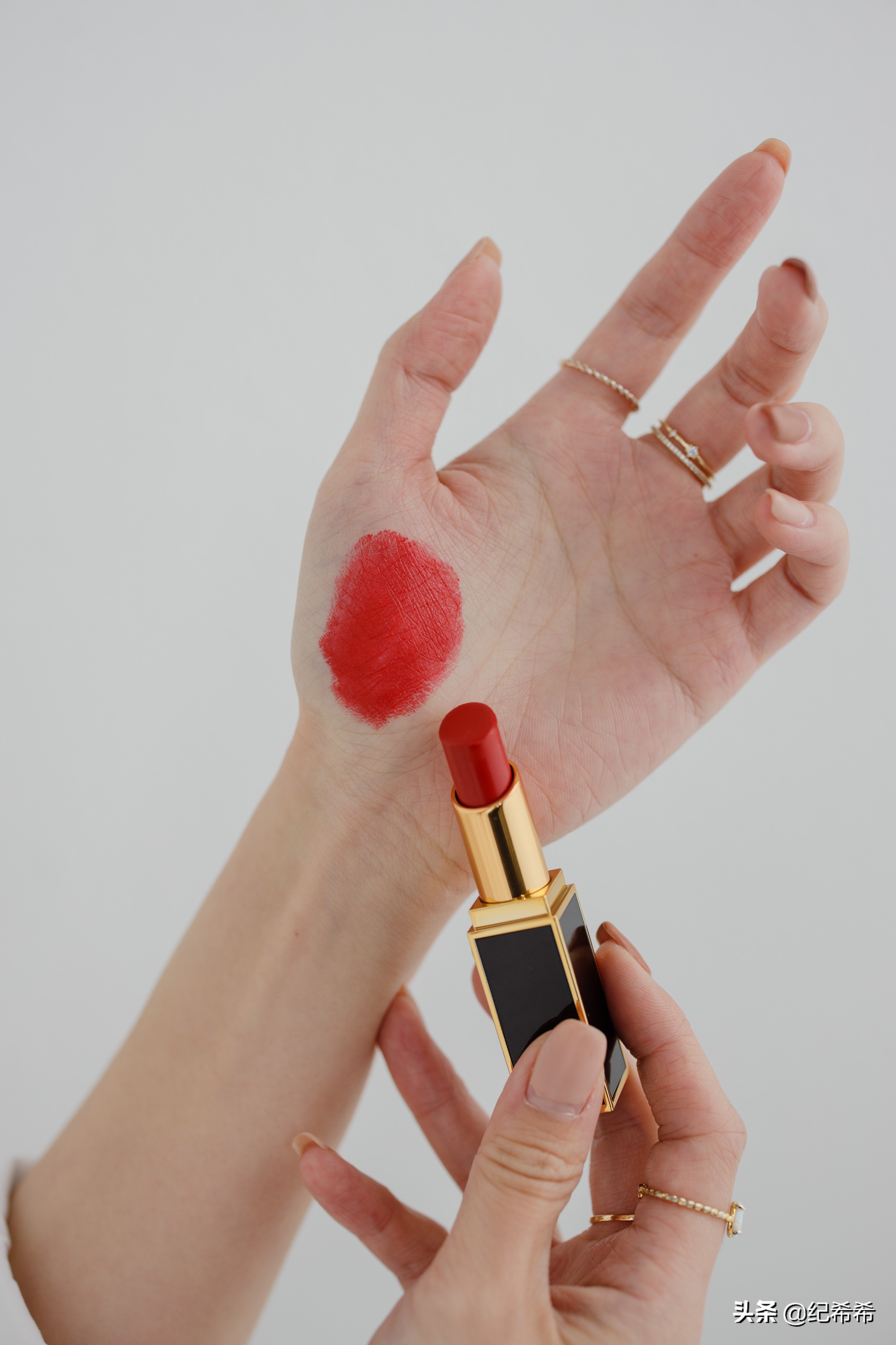 黄皮必入!宁静黄龄同款,一上架就卖断货的tomford细黑管实测