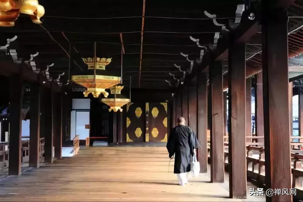 一失恋就出家？少侠且慢！我们先听法师讲讲出家是怎么一回事