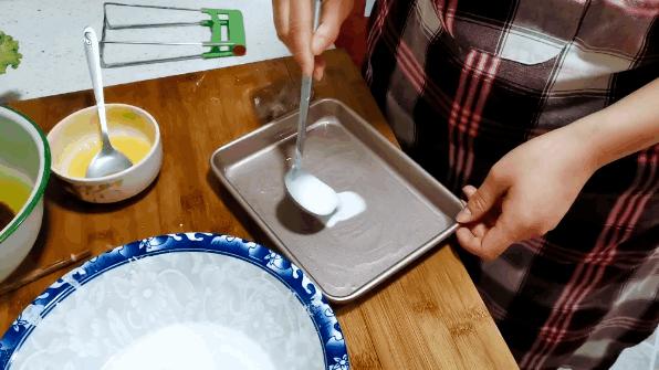 肠粉如何做得粘稠又丝滑,自己蒸肠粉的正确方法