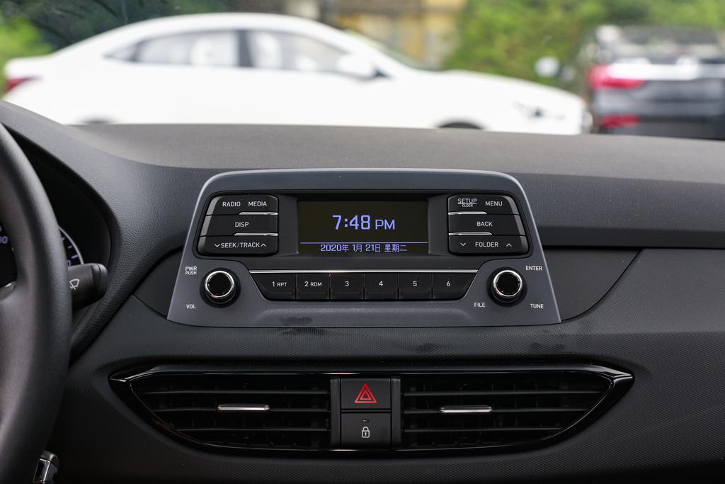 配置高又便宜油耗低的车,现代悦动怎么样值不值得买