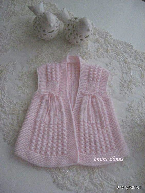 依可爱女孩马甲裙棒针编织教程,各色毛线的宝宝马甲编织教程0-2岁