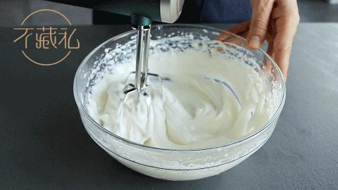 光用牛奶就可以做成淡奶油,5块钱就能自制淡奶油