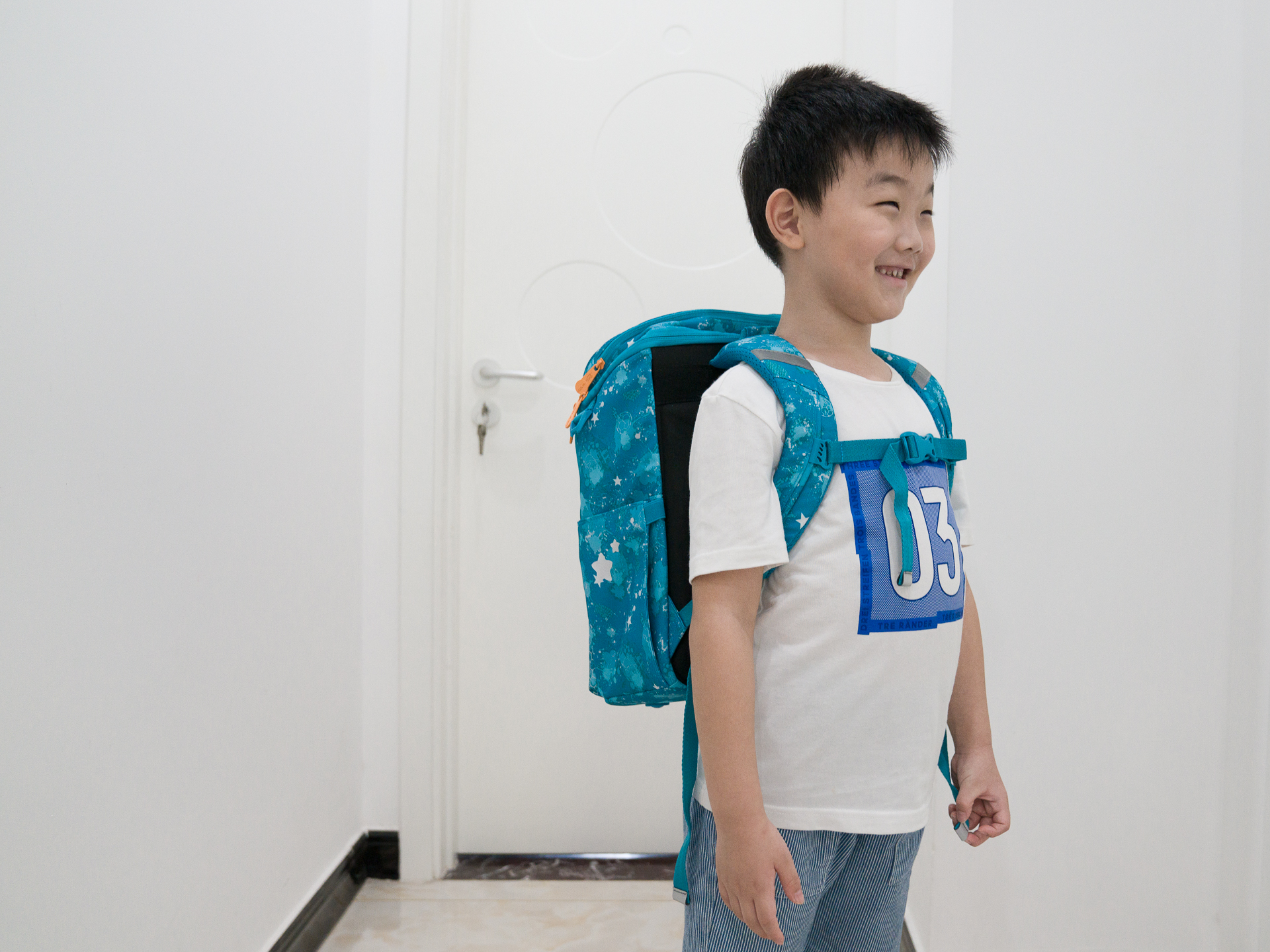 学生书包4-6年级护脊减负书包,初中生书包3-6年级减压护脊书包