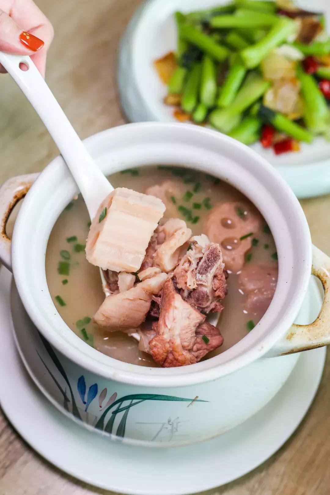 gucci香水线下店专柜赠品,gucci香水30ml送口红小样