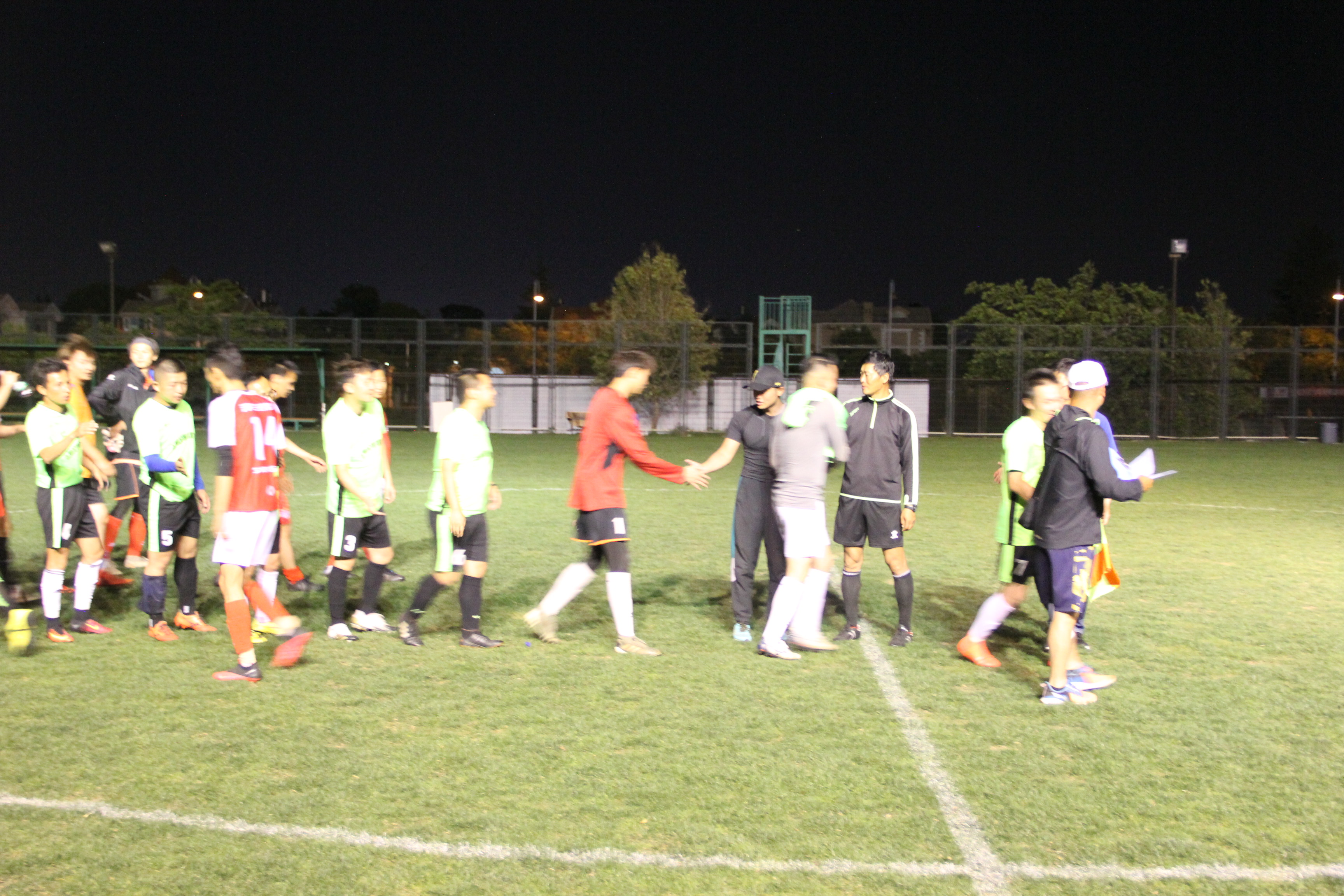 志航杯快乐周末足球赛：乐动五战全胜鑫宏鹰老当益壮