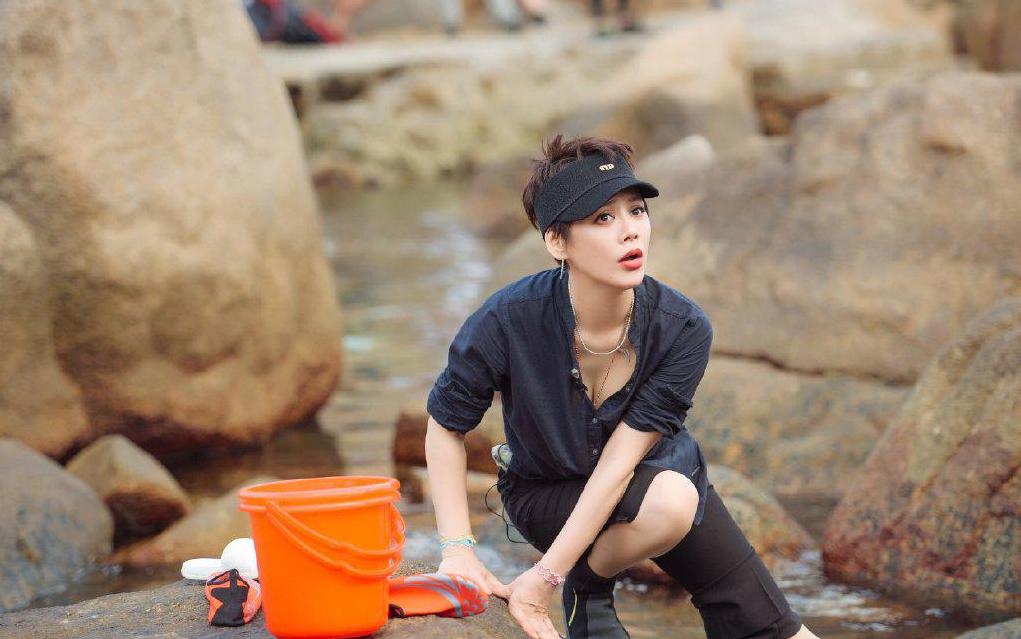 导演不敢*规则潜**她，宁静彪悍的人生不需要解释