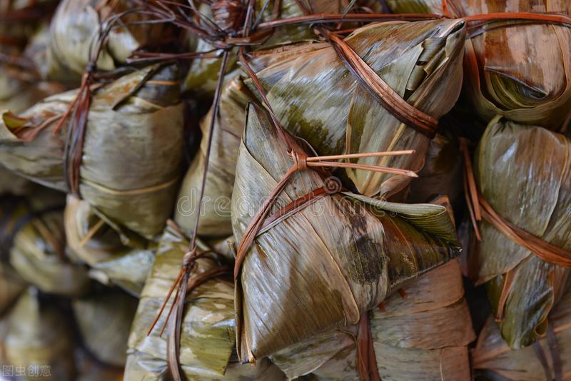 煮粽子时,什么水下锅是很重要的,教你正确做法,软糯鲜香不夹生