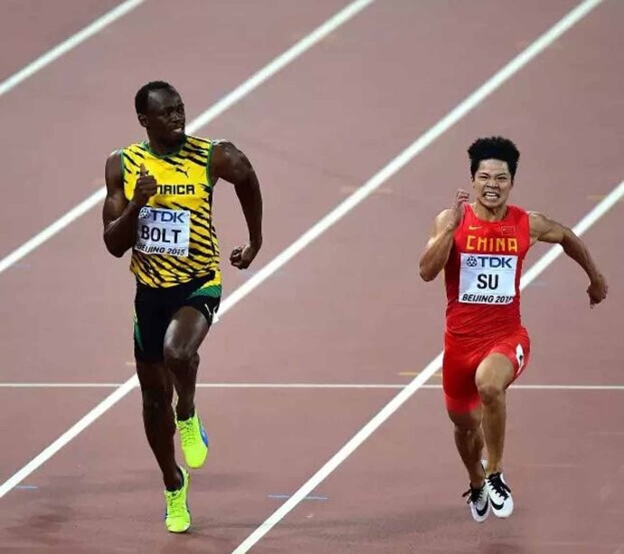 9.98秒，苏炳添打破亚洲百米赛纪录，创造黄种人的神话，一战封神