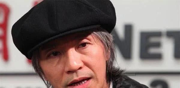 因为一张电影海报，他感激了周星驰二十多年，网友星爷最懂龙套心