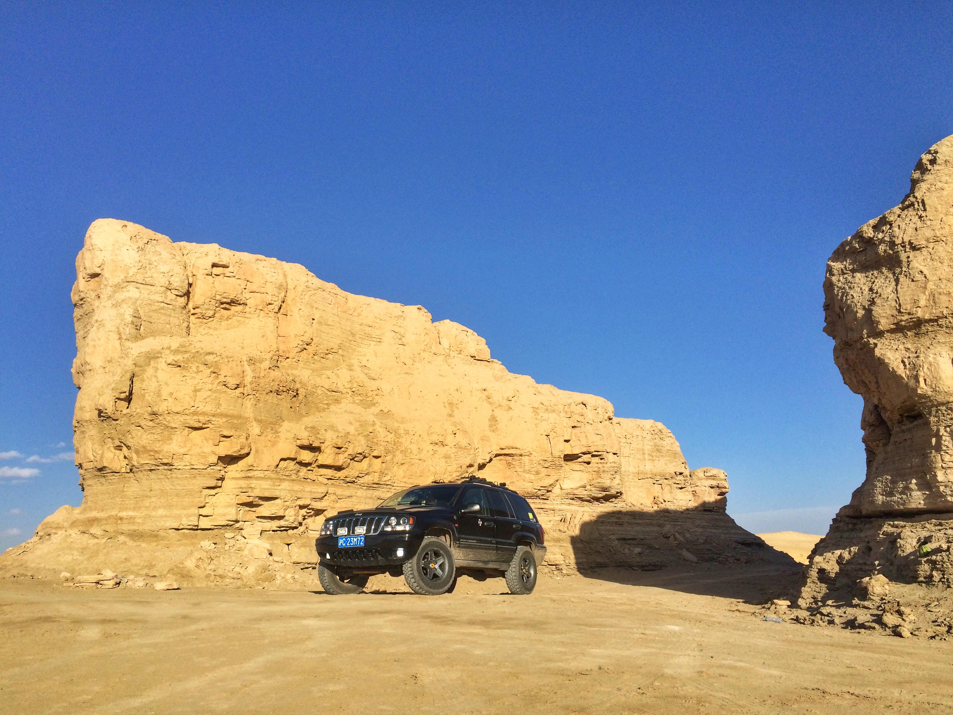 在国内生不逢时的第二代大切诺基WJ，还记得他么？他陪我走遍天涯