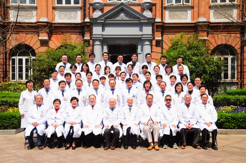 张文宏翁心华,张文宏华山医院感染科