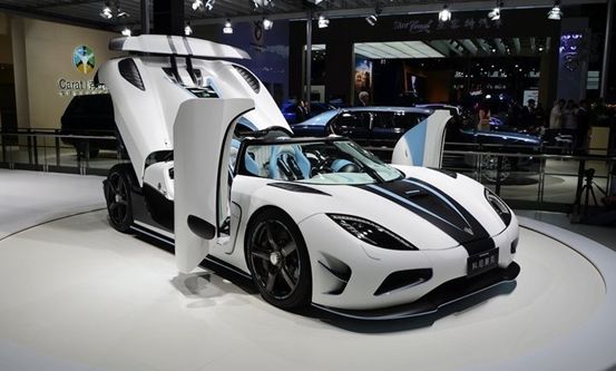 坐拥好几十辆豪车,坐拥千万豪宅是种什么体验