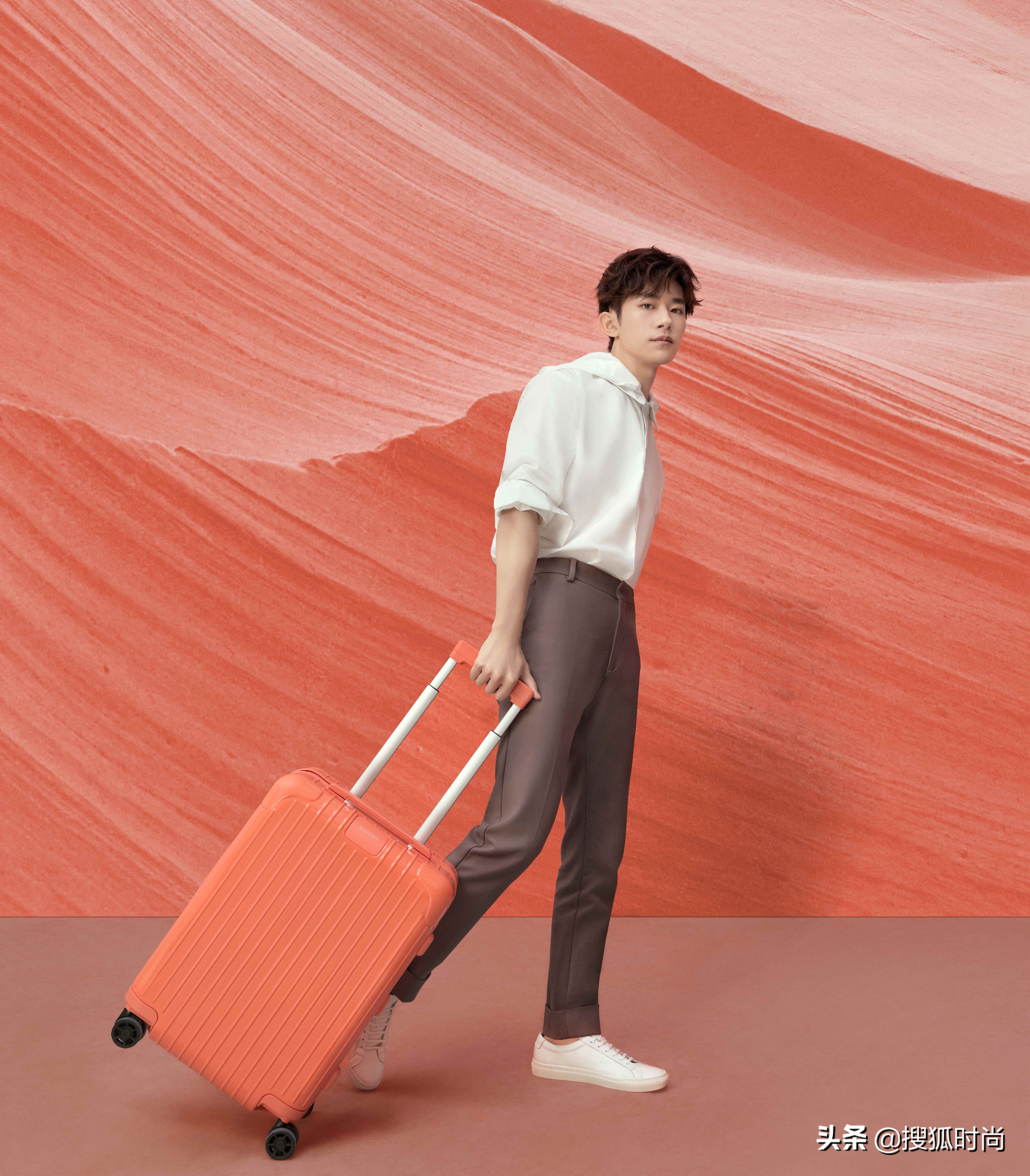 刘亦菲胡歌就合作了一次吗,刘亦菲胡歌代言阿玛尼