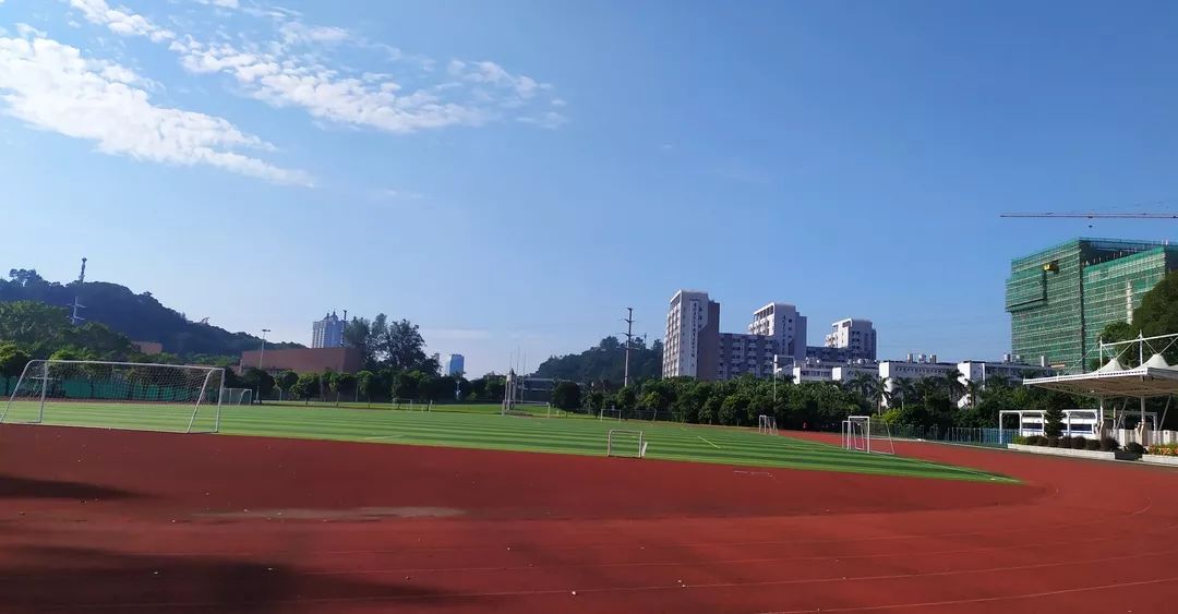 五邑大学校本部环境,五邑大学校园面积大吗