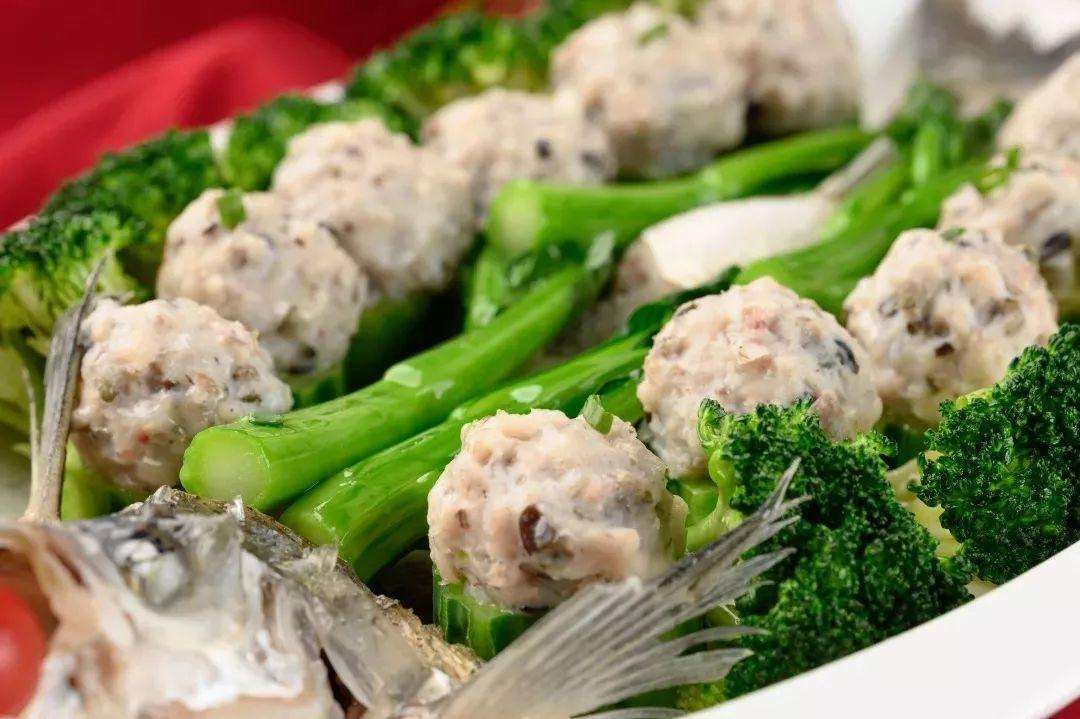 4000m²「平价海鲜」，还藏了个老广早茶，鸡煲、羊肉、虾蟹