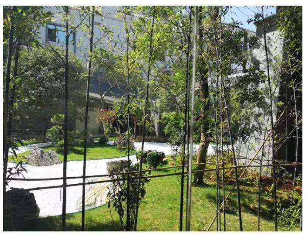 隐藏在英德一座微派风格的酒店—一幅灵动与纸上的古邑国画