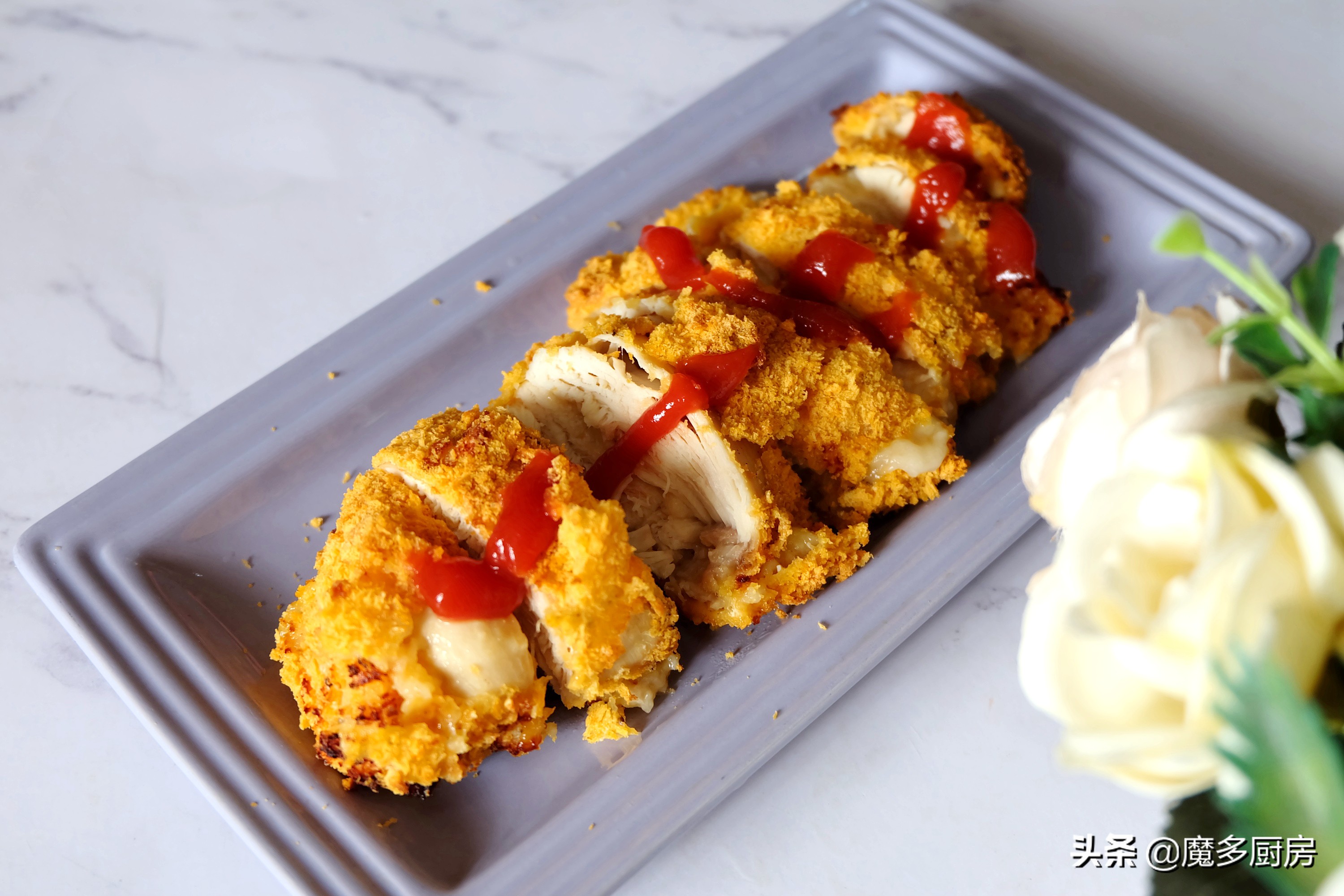 晒晒母女俩的家常午饭，清淡可口营养健康，炸鸡排不放油，好吃