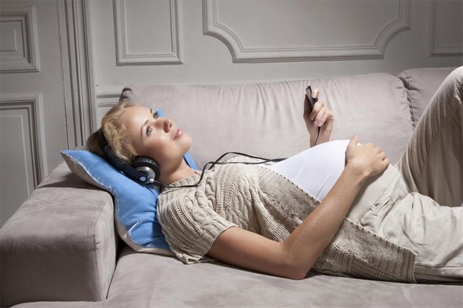 怀孕期间孕妈生气后果有多严重,孕8个月生气对胎儿有哪些危害