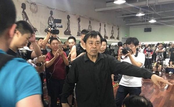 传武大师打败武士,传武大师打败搏击手