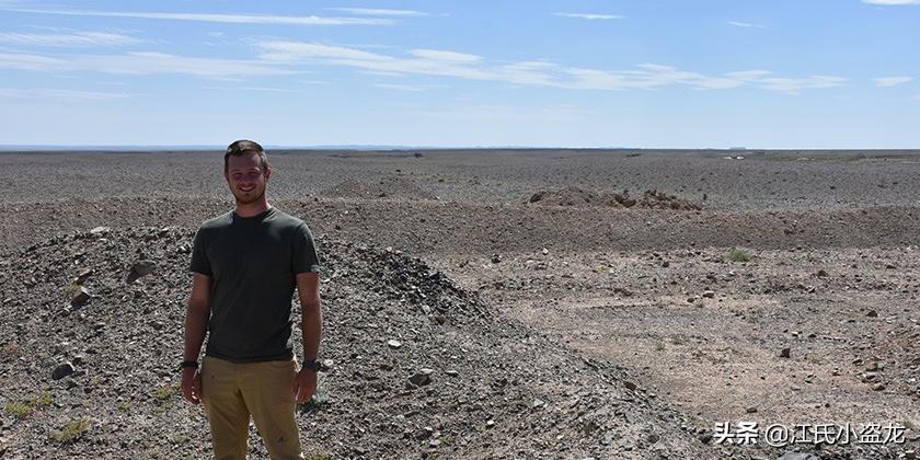 化石带有羽毛的恐龙到底是谁,随着化石而确定恐龙的样子