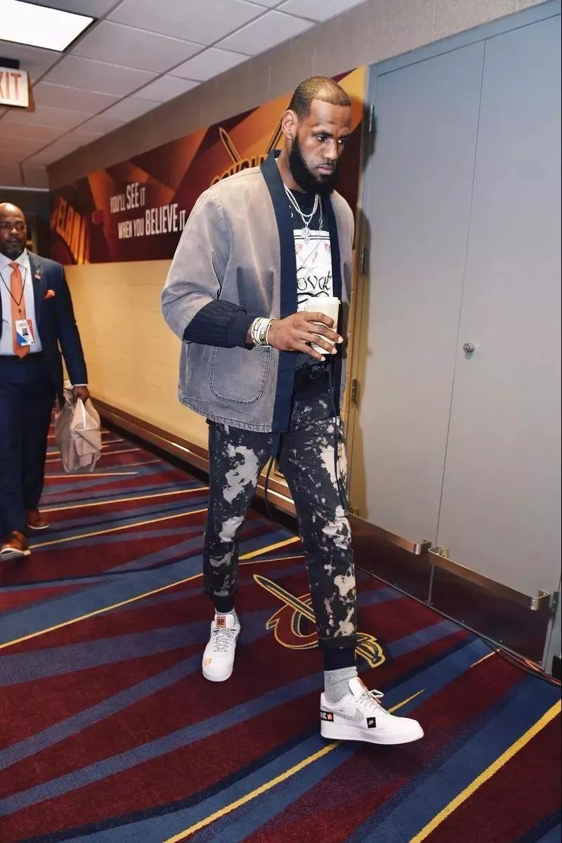 始于球技忠于人品库里,詹姆斯最极致的个人表现