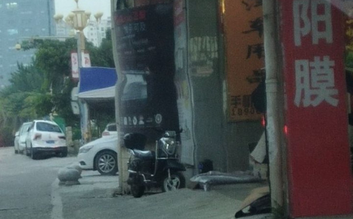 汽车挡风玻璃轻微划痕修复小窍门,汽车挡风玻璃划痕修复小方法