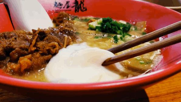 学生时代勾你馋虫的街边店,你和它上一次见面隔了几年?