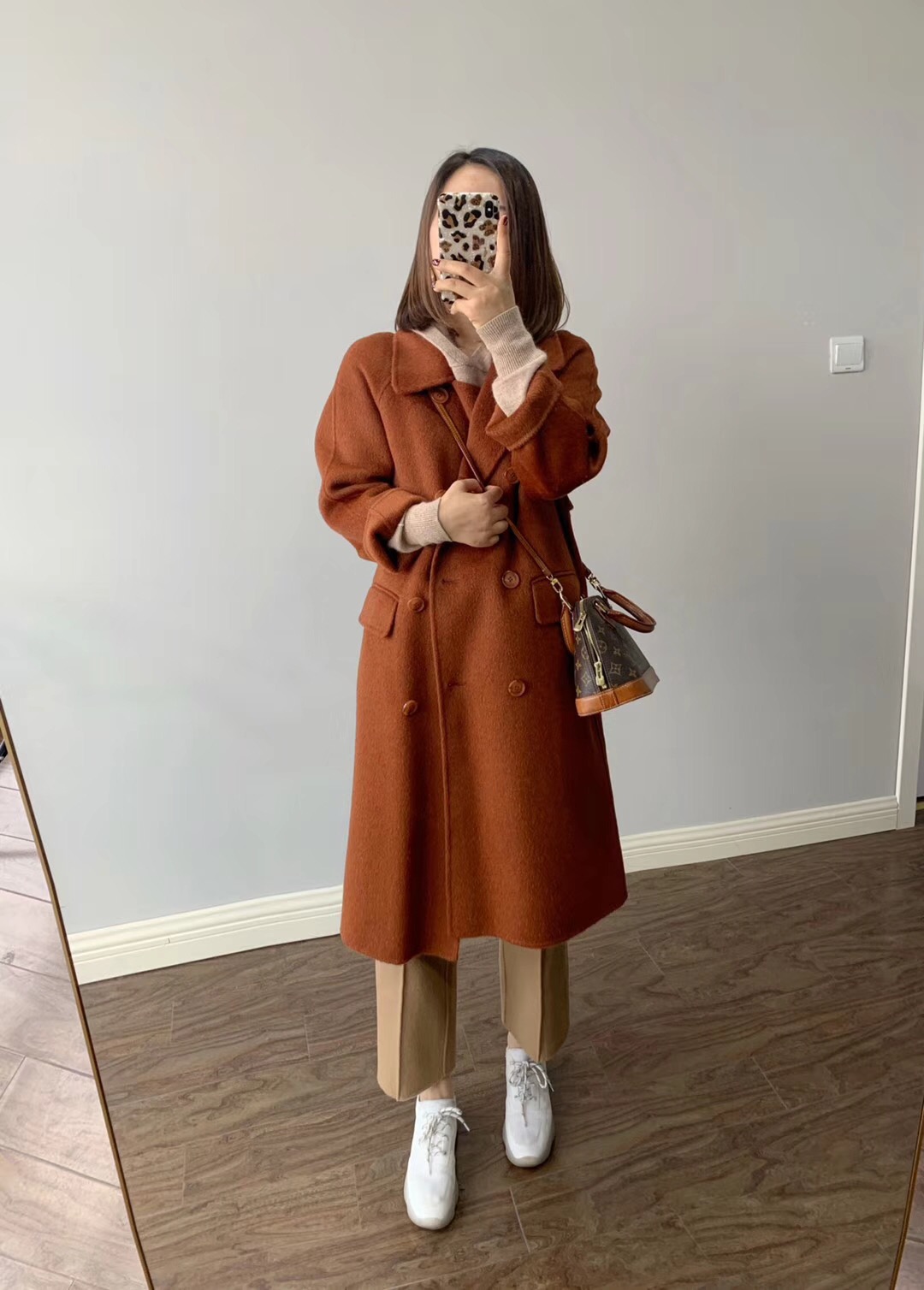 优雅、高级羊毛/绒大衣，怎么穿才更讲究？这些穿搭知识点很重要