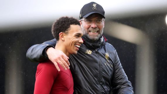 主教练穿搭足球,主教练穿搭